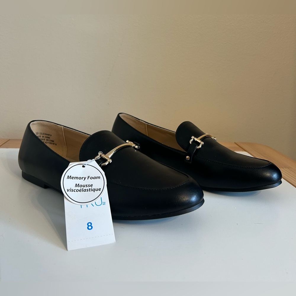 Women Black Slip-On Loafers with Metal Bit